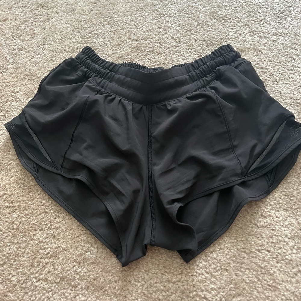 Lululemon low rise hotty hot shorts